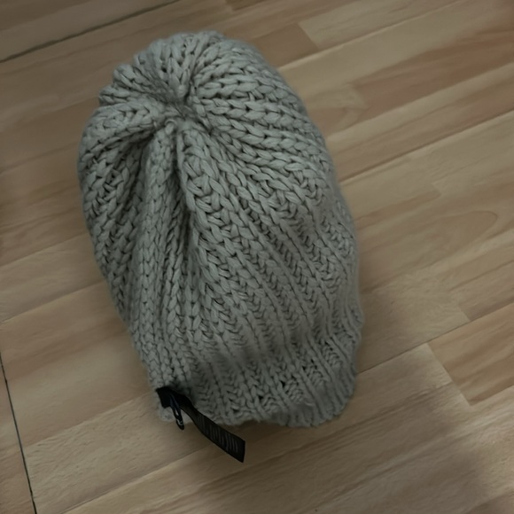 Barbour - Picture 4 of 10